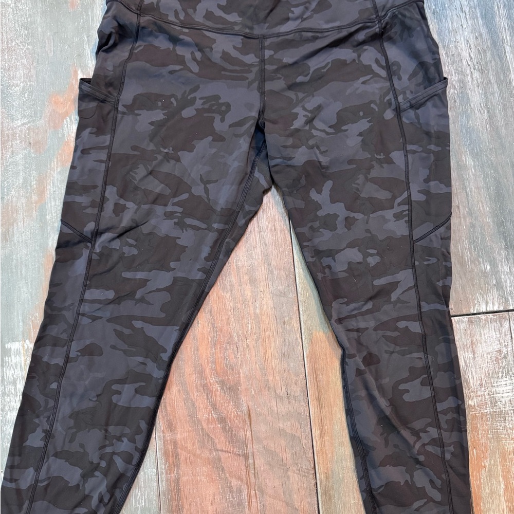 Lululemon Fast and Free 7/8 length camo leggings